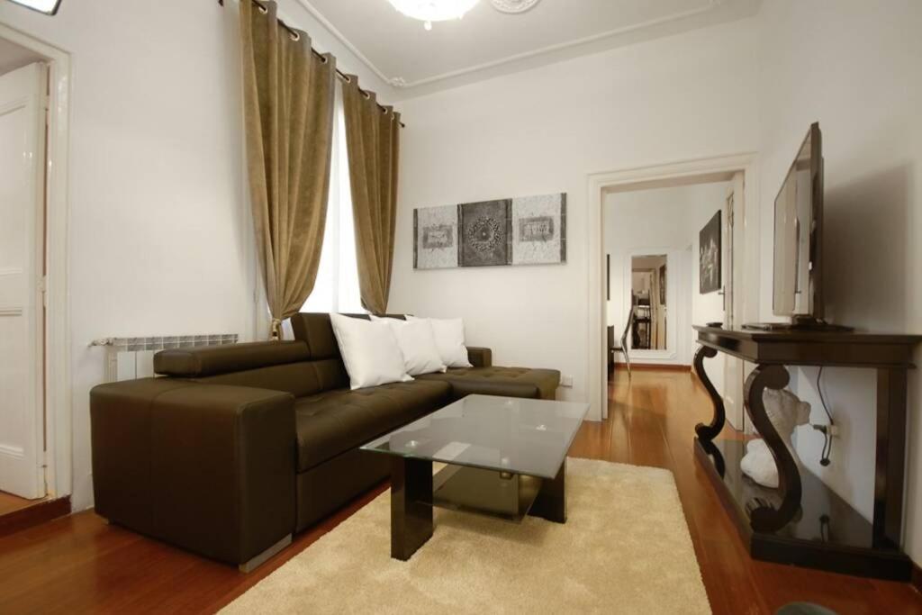Banchi - Classic Apartment Between Navona And Campo Dei Fiori 로마 외부 사진